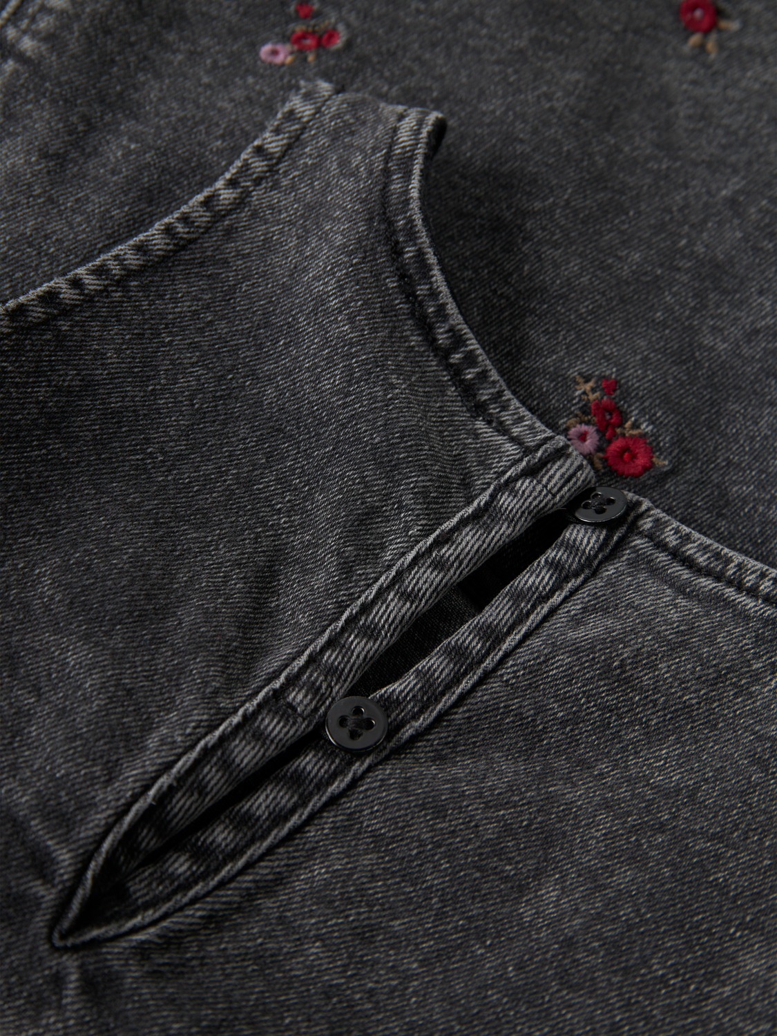 model_shot-front_full